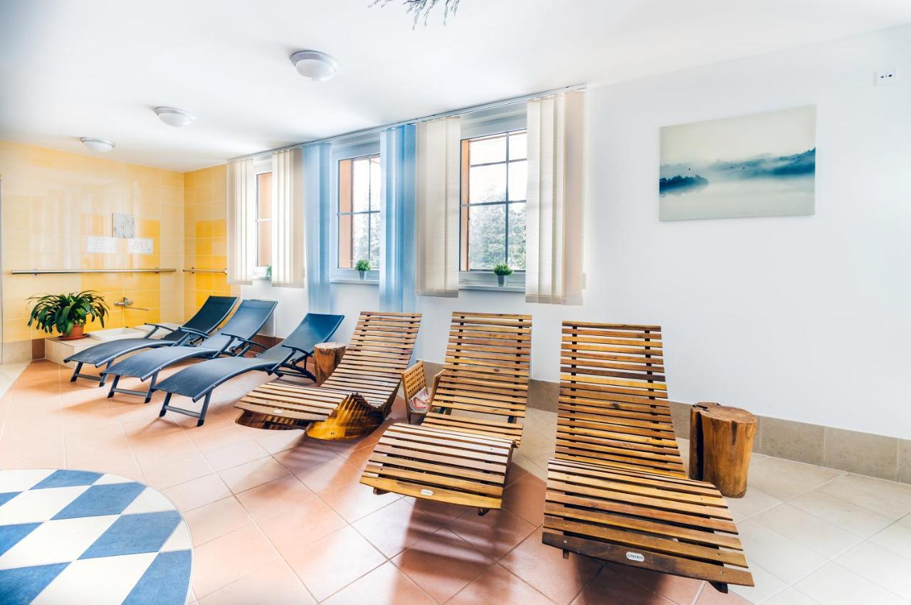 Hotel Petrovy Kameny Karlova Studánka Esterno foto