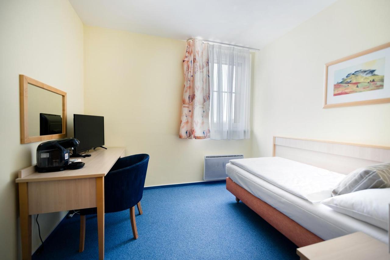 Hotel Petrovy Kameny Karlova Studánka Esterno foto